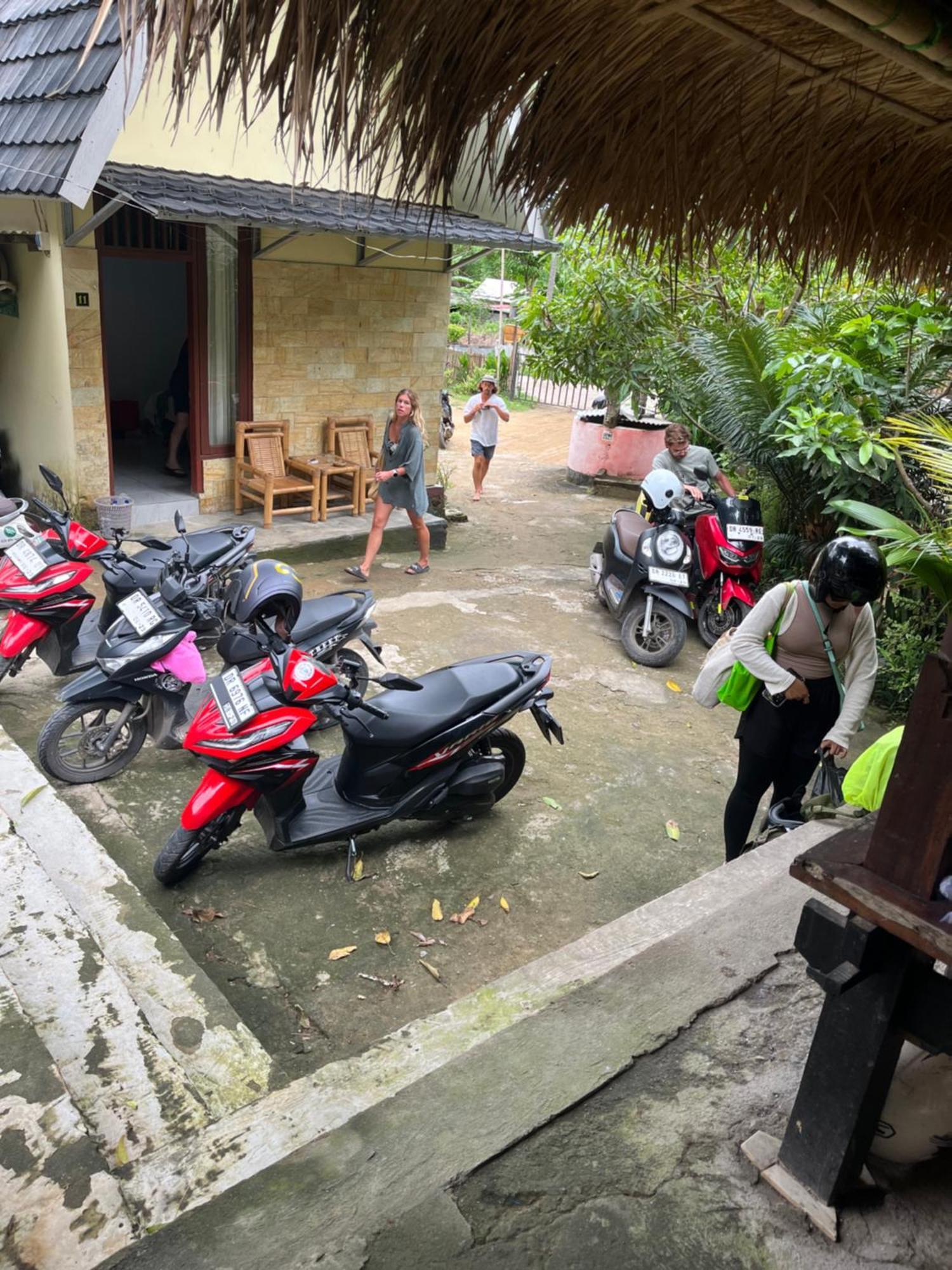 Roy Homestay Kuta Kuta  Εξωτερικό φωτογραφία